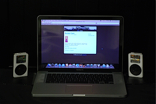 Illustration for article titled DIY iPod Desktop Speakers Go Great With a MacBook